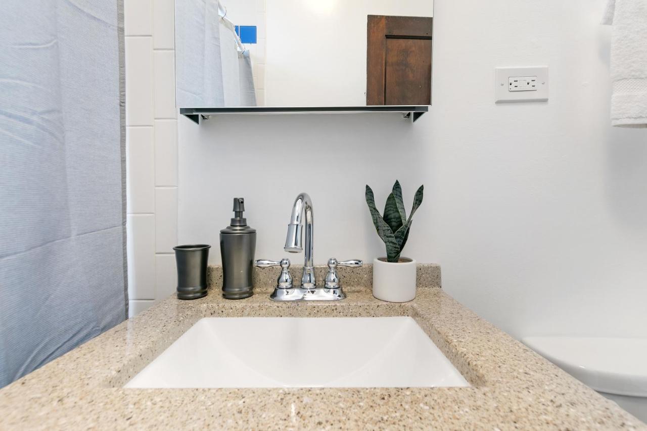 Captivating 1Br Apt With Full Kitchen - Belmont I4 Chicago Exteriör bild